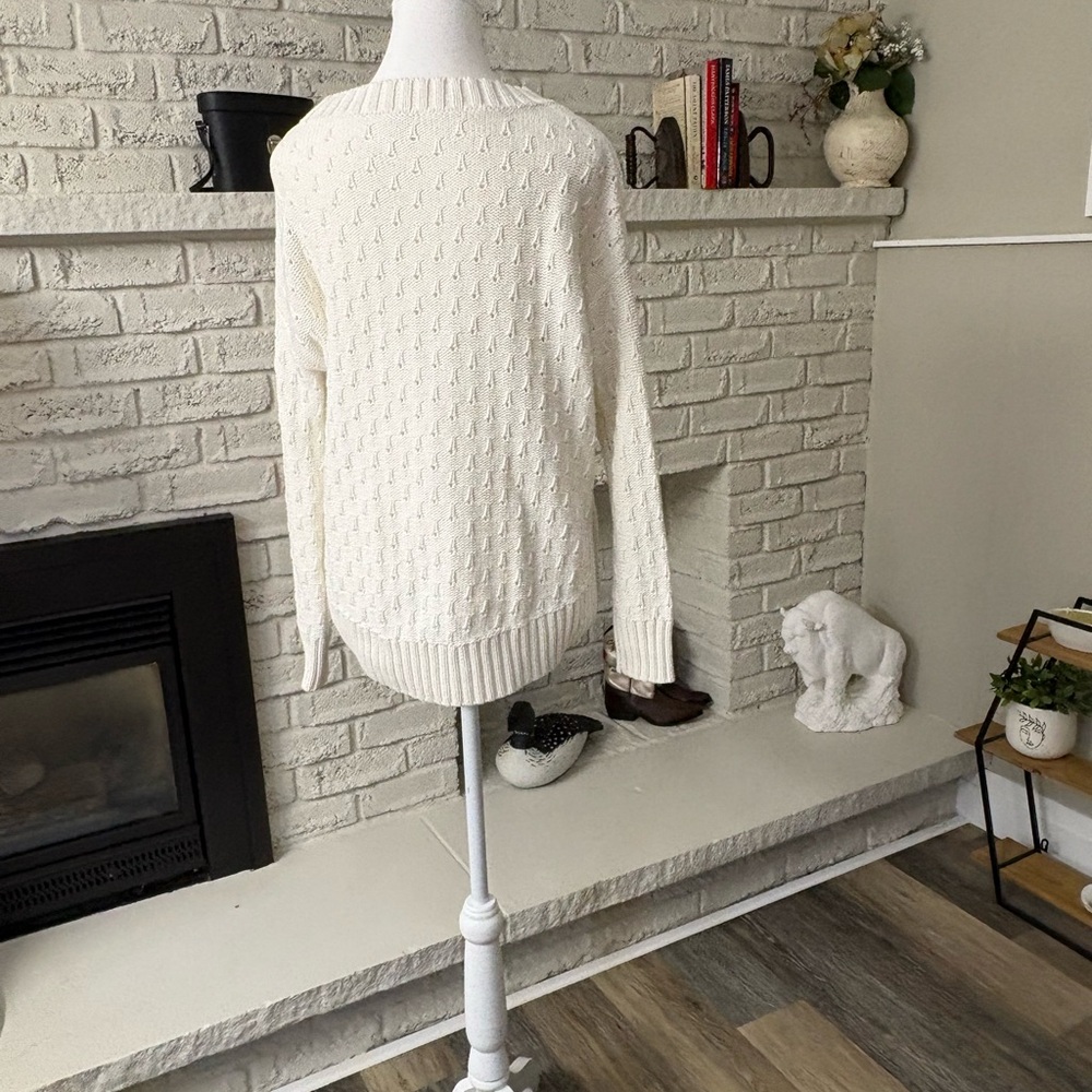 GAP Ivory Knit Textured Pointelle Crew Neck Sweater Women's Size XS Soft - Picture 3 of 7